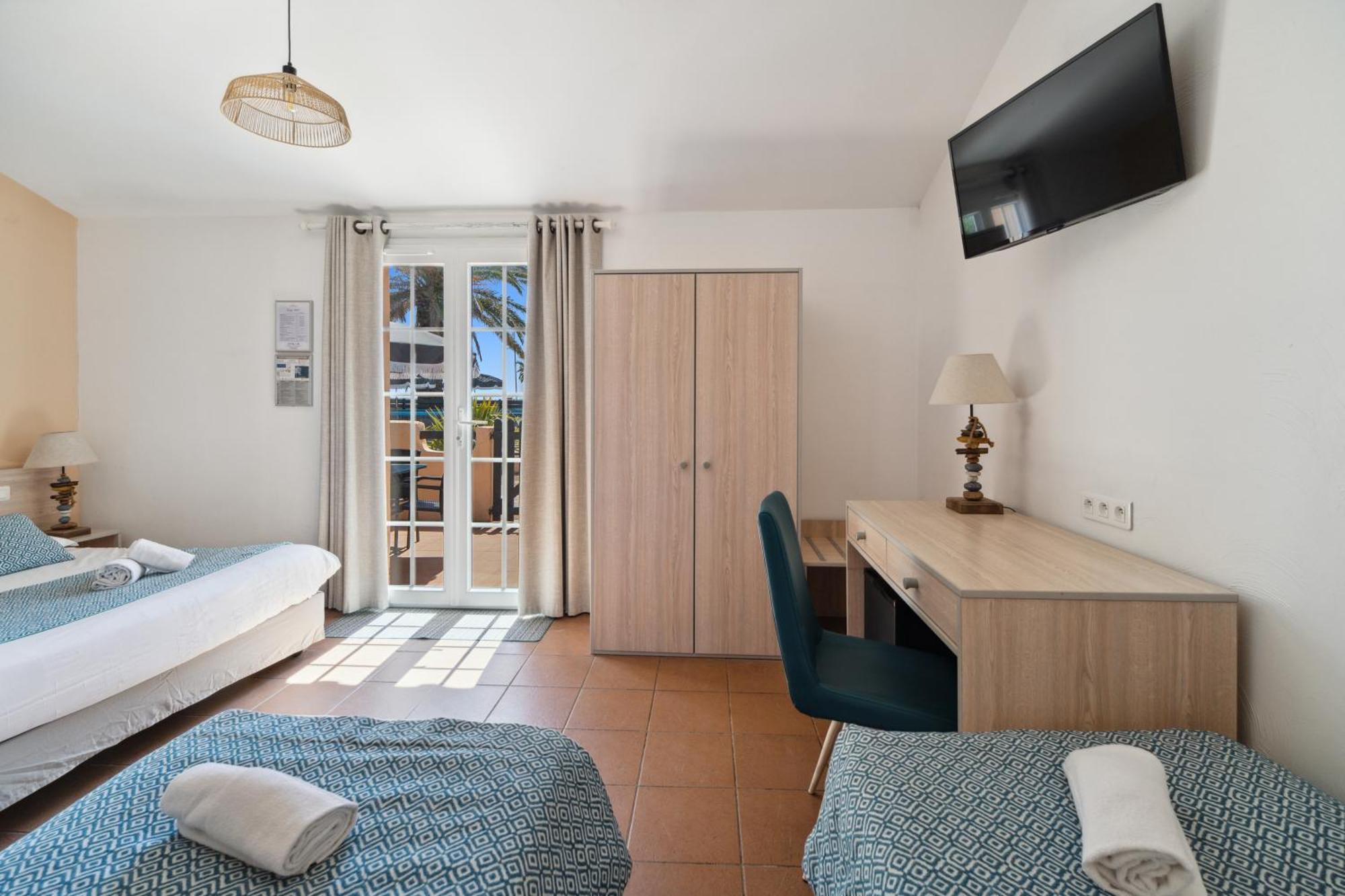 Hotel La Nartelle 圣马克西姆 外观 照片